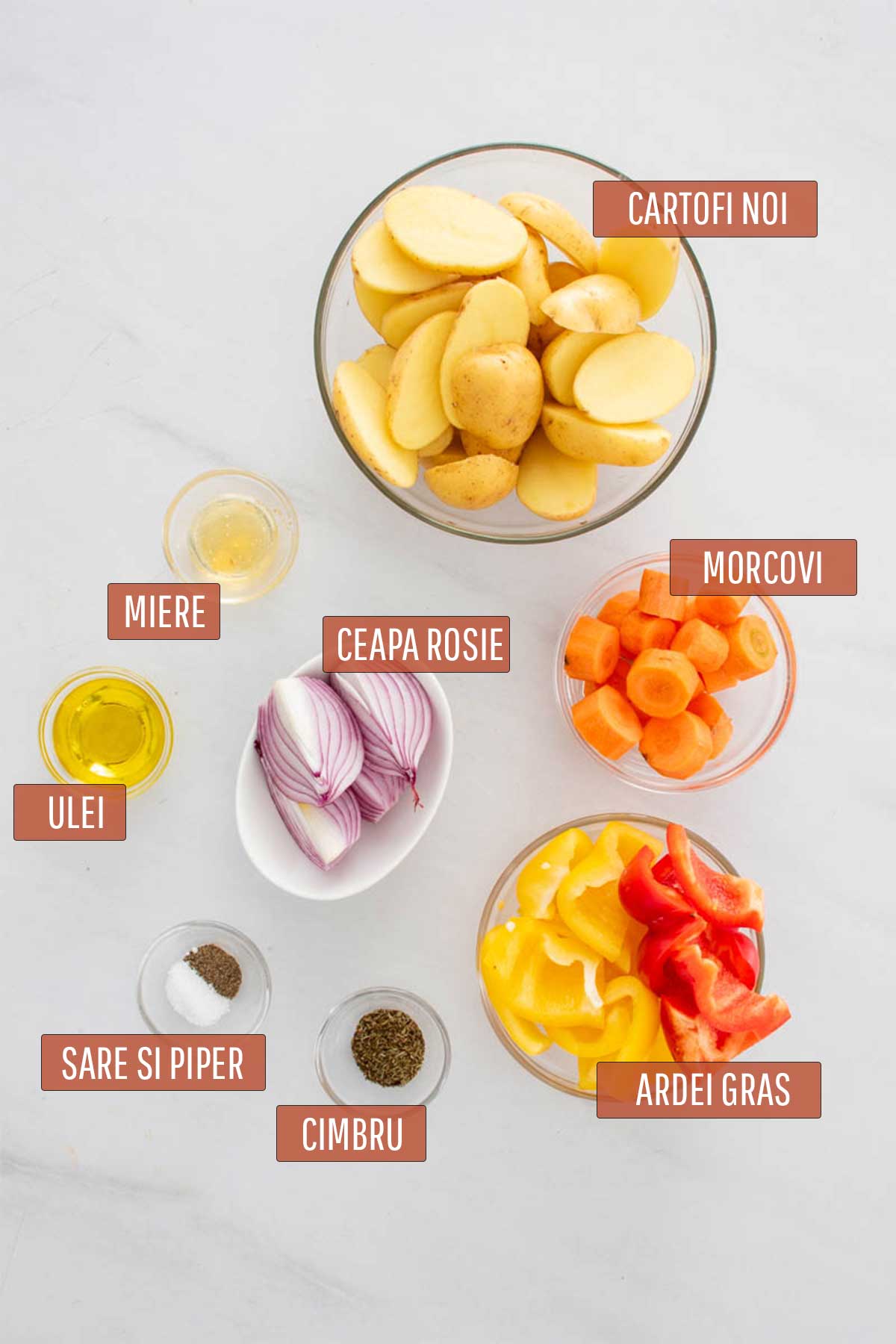 Ingrediente necesare garnitura rulada deluxe.