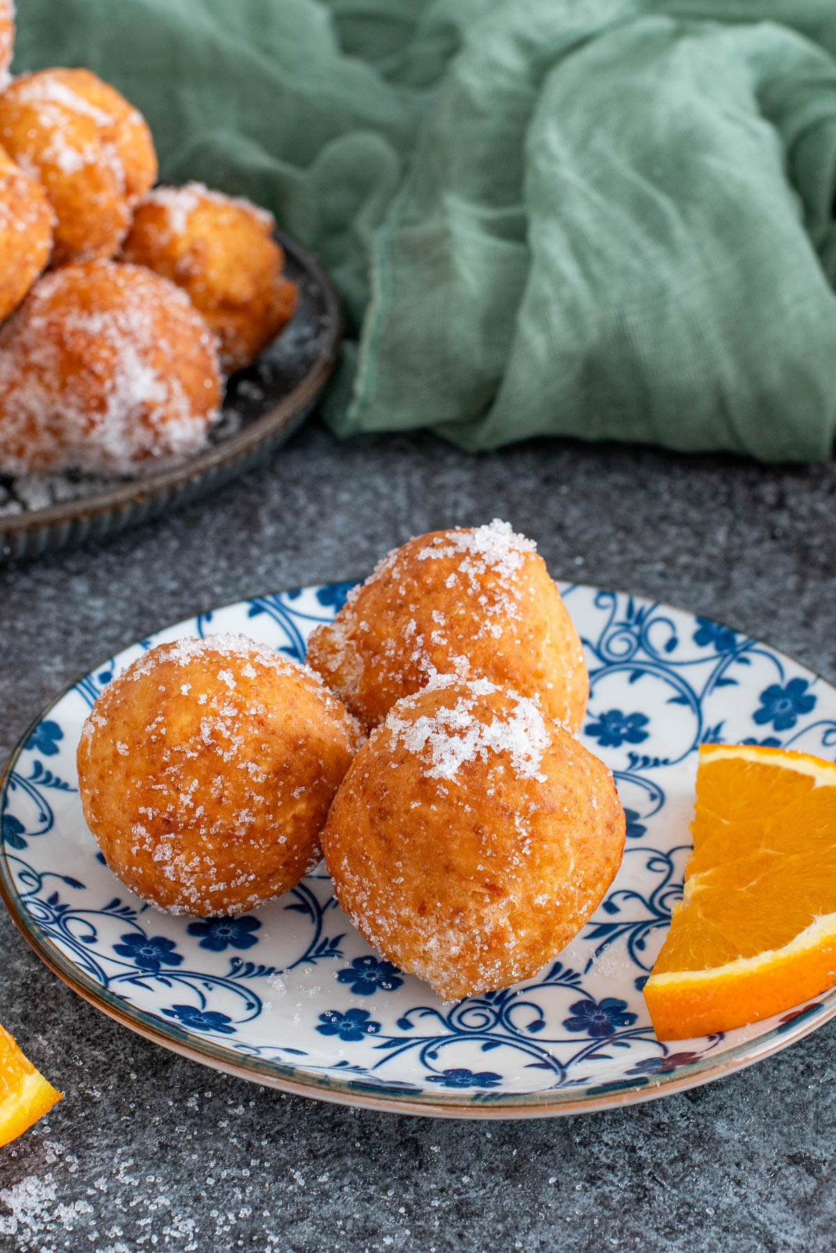 Gogosi cu portocale pufoase si rapid de preparat.