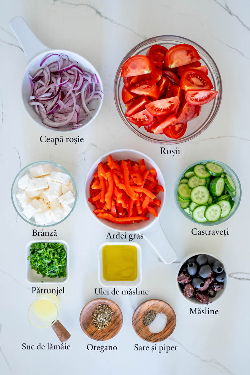 Ingrediente necesare pentru prepararea salatei bulgaresti.